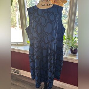 Woman’s Ann Klein Dress